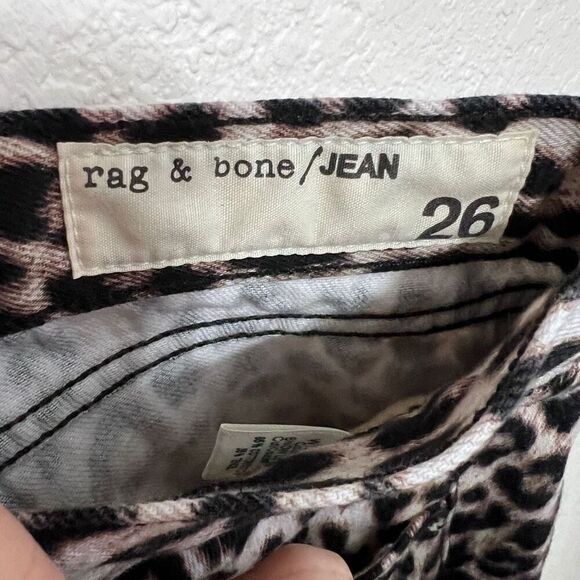 Rag and Bone snow leopard boyfriend jeans size 26 - Picture 8 of 10